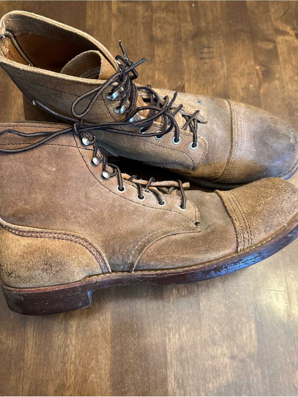 Red Wing Boots 8113 Men’s 11 D Oil Resistant Fair Condition Shows Wear